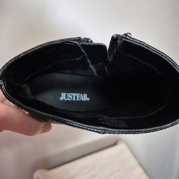 Faux Croc Booties - Picture 5 of 11